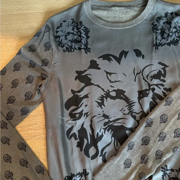 Dolce & Gabbana Black and Gray Crewneck Sweater with Bold Lion Design